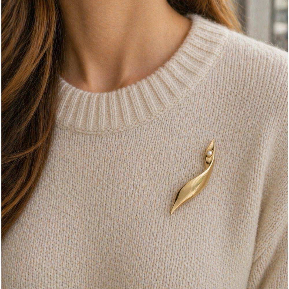 Vintage Gold Tone Abstract Leaf Brooch Pin w/ Faux Pearl Accent 3"